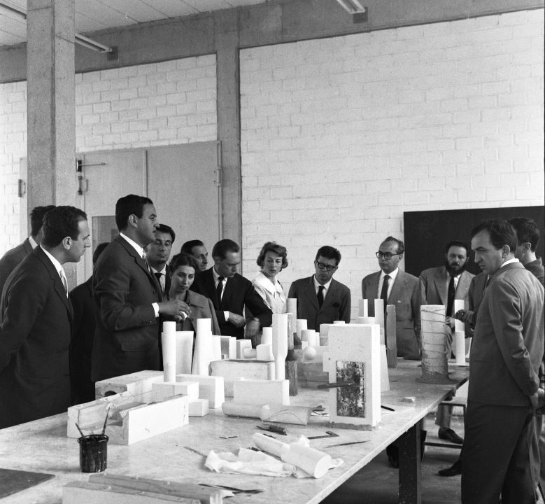 Besuch des Verbandes italienischer Industriedesigner, 15. Juni 1959 Fotograf: Wolfgang Siol © HfG-Archiv / Museum Ulm Inv. Nr. HfG-Ar Sti Neg 59.0564
